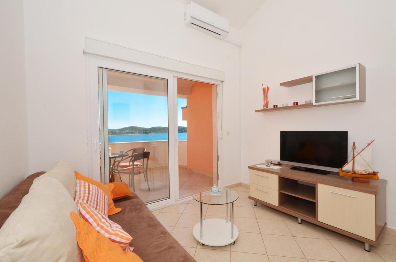 Apartmani Basic Rogoznica Rogoznica  Eksteriør billede