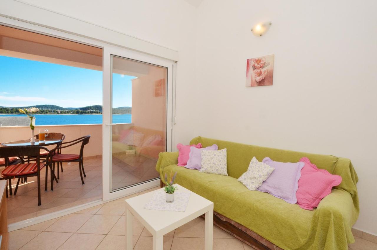 Apartmani Basic Rogoznica Rogoznica  Eksteriør billede