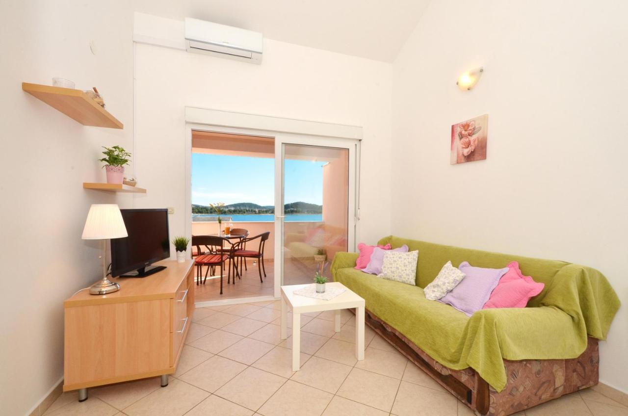 Apartmani Basic Rogoznica Rogoznica  Eksteriør billede