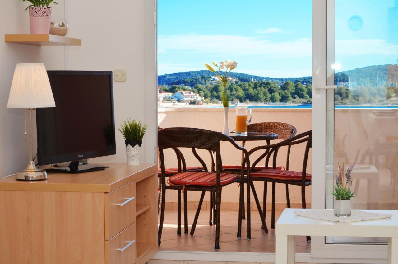 Apartmani Basic Rogoznica Rogoznica  Eksteriør billede